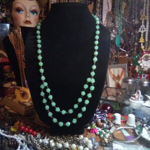 Green fashion glass necklace